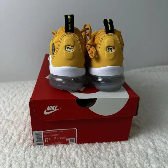 Women's Nike Air Vapormax Plus Pollen/Black-Yellow Strike (DO5874 700) - 6.5